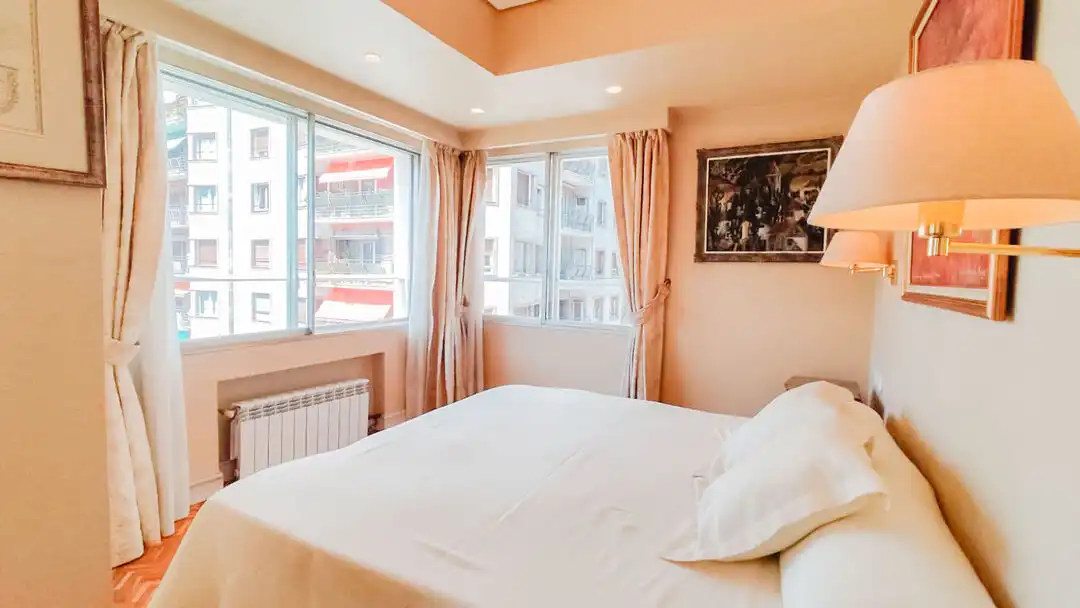 Habitación de Piso en venta en Donostia - San Sebastián  con Calefacción, Balcón y Alarma