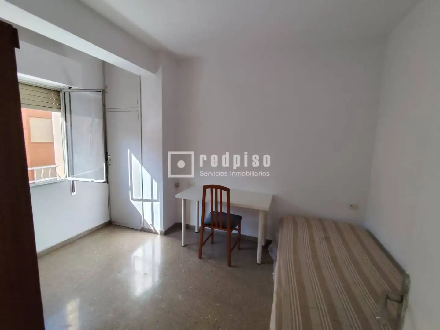 Habitación de Piso de alquiler en Murcia con Aire acondicionado y Amueblado