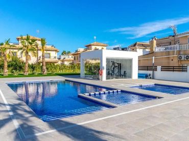 Ático con piscina en venta en Calle Fuerteventura