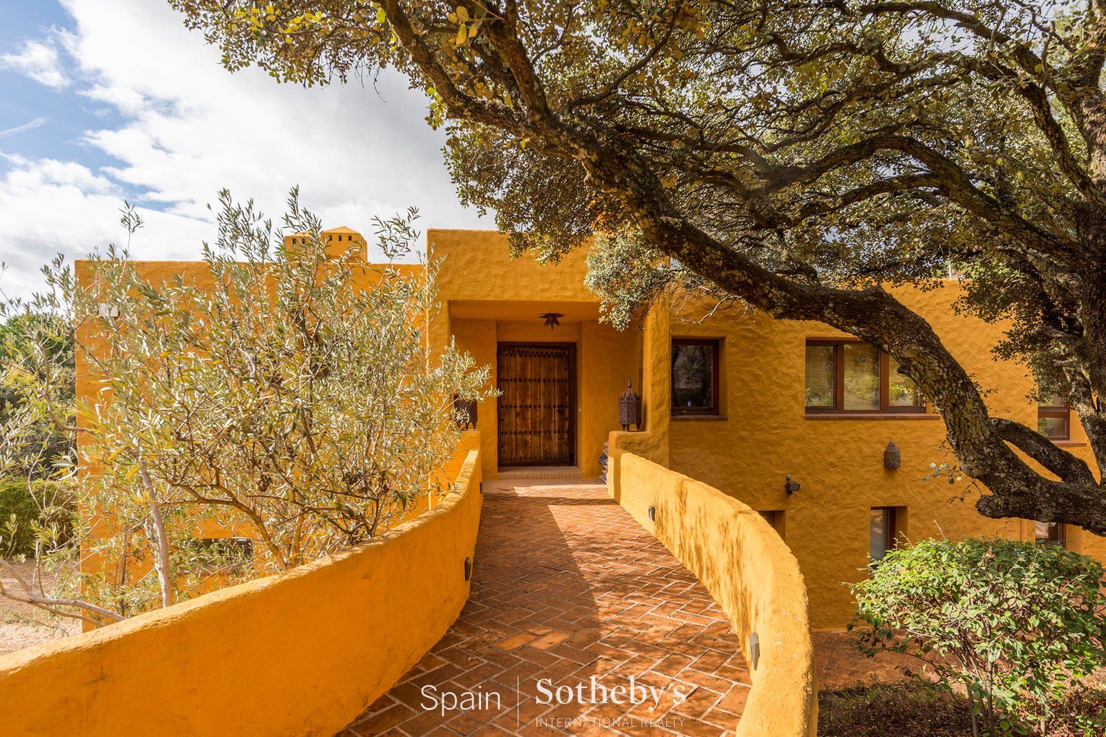 Exterior view of House or chalet for sale in Las Rozas de Madrid  with Air Conditioner, Heating and Private garden