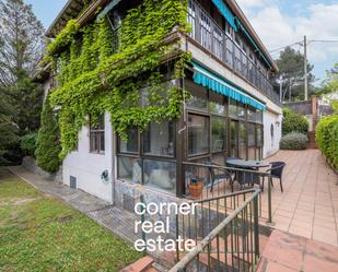 Exterior view of House or chalet for sale in Sant Cugat del Vallès  with Air Conditioner, Heating and Private garden