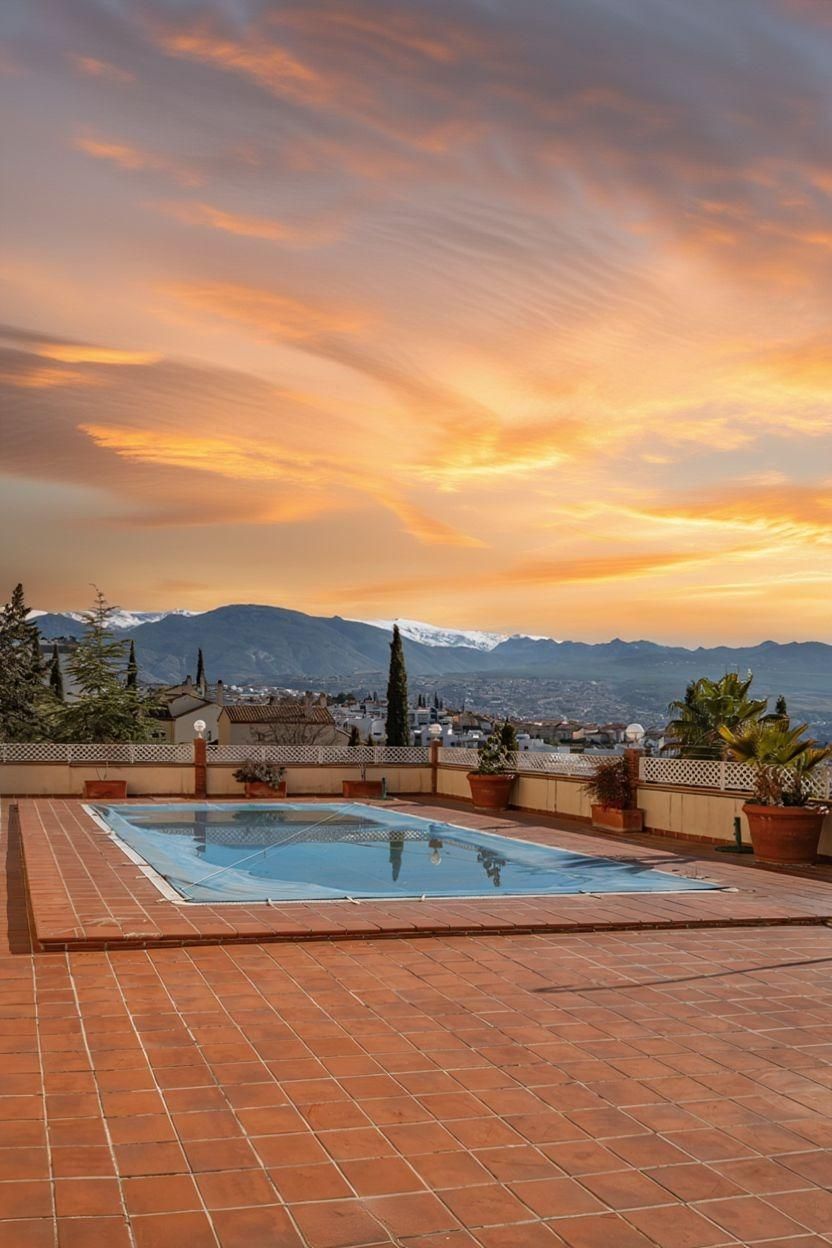 Piscina de Casa adosada en venda en  Granada Capital amb Terrassa