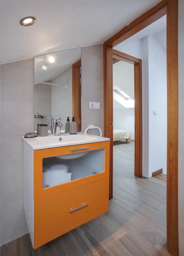 Baño de Local en venta en Ribeira de Piquín con Amueblado