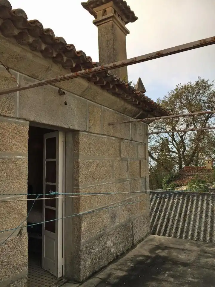 Vista exterior de Casa o xalet en venda en Vigo  amb Calefacció, Jardí privat i Terrassa