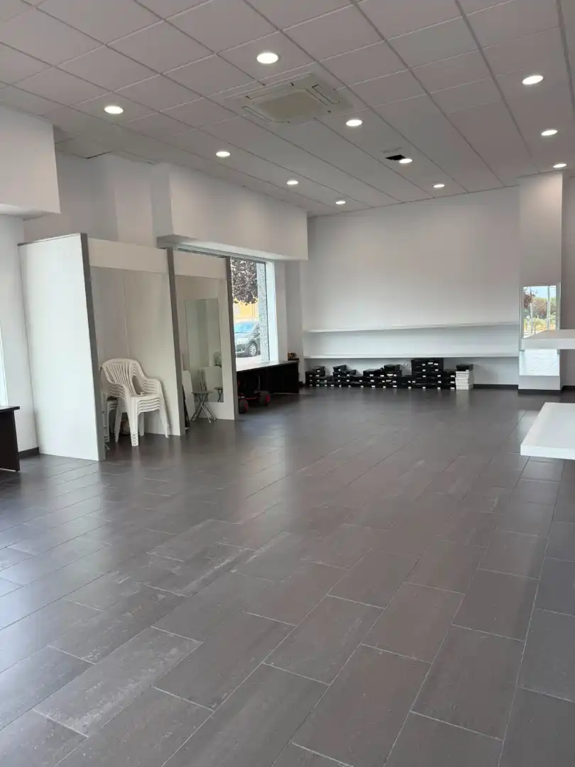 Locale commerciale in vendita a Calle Lieja, imagen 3