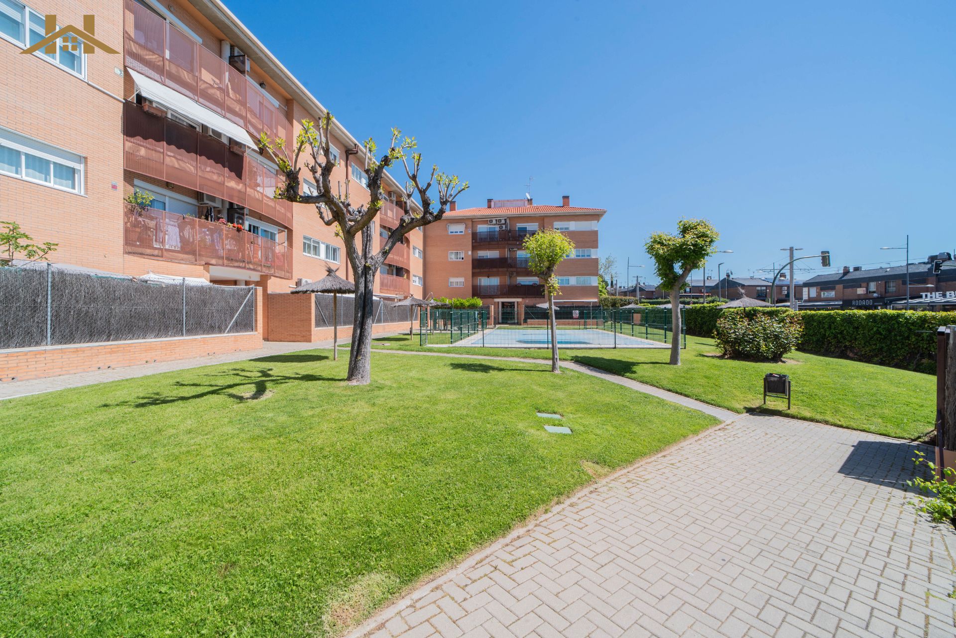 Vista exterior de Pis en venda en Boadilla del Monte amb Calefacció, Terrassa i Traster