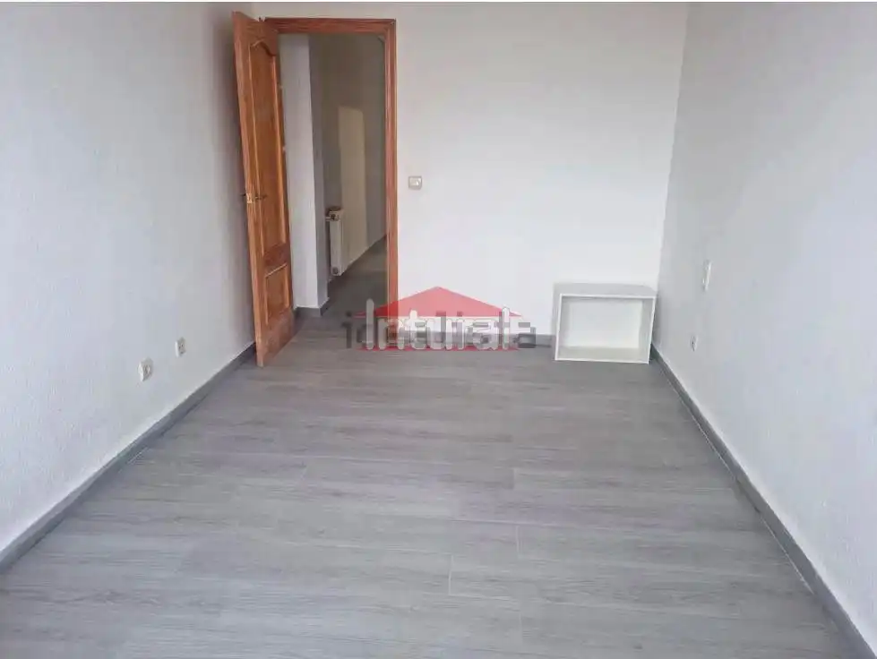 Dormitori de Pis en venda en Albacete amb Calefacció, Terrassa i Traster