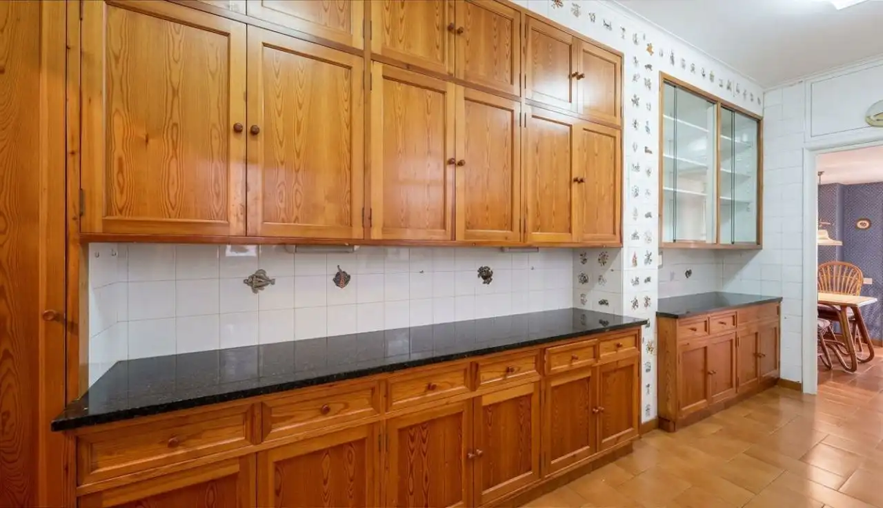 Küche von Wohnung zum Verkauf in Barcelona mit Terrasse und Balkon