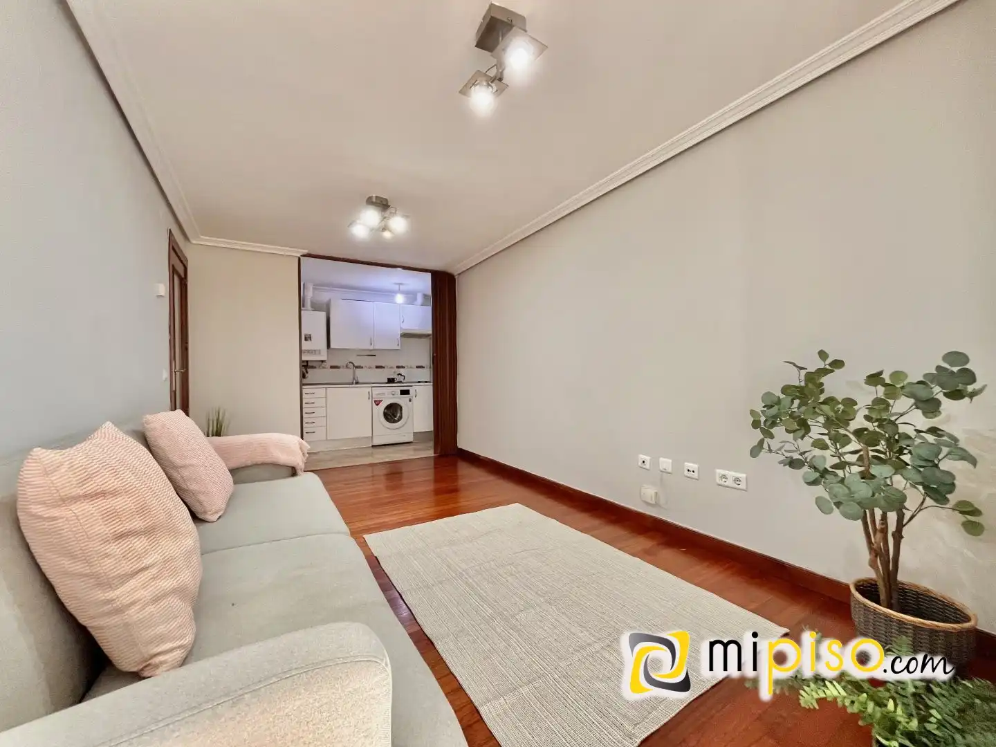 Sala de estar de Piso en venta en Santoña con Calefacción