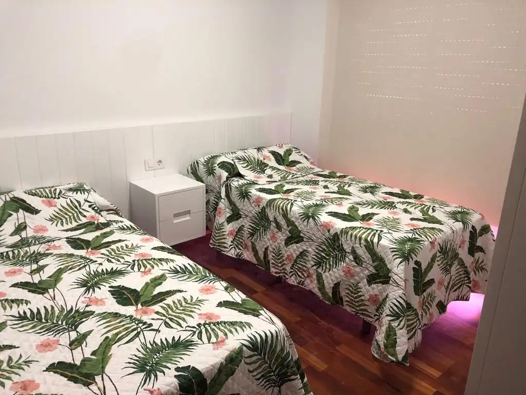 Schlafzimmer von Wohnungen zur Miete in Casco Antiguo