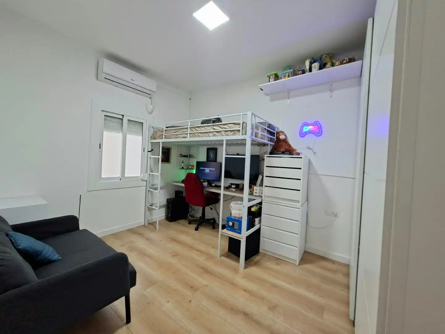 Piso con terraza en venta en Carrer Cuba, imagen 7