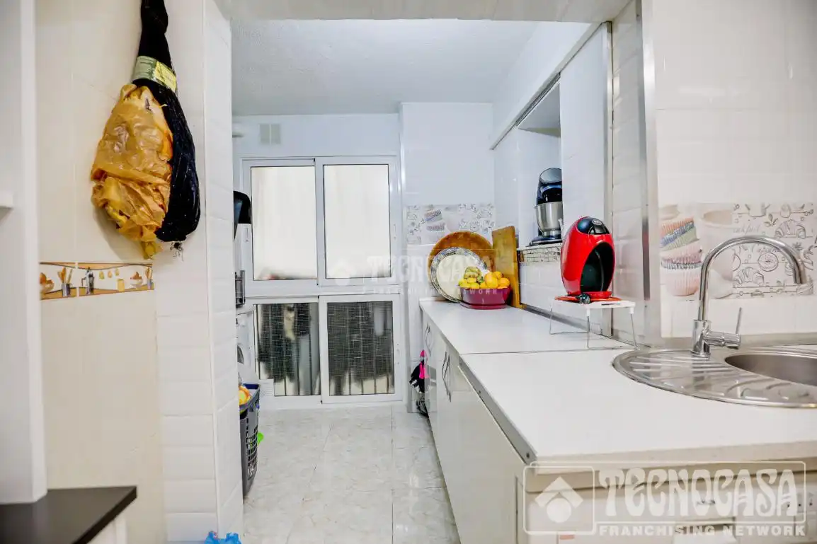 Cocina de Piso en venta en Barcelona con Balcón