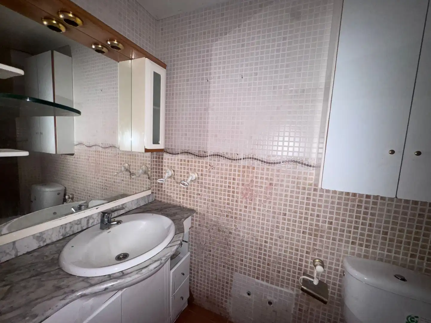 Bathroom of Flat for sale in Mataró