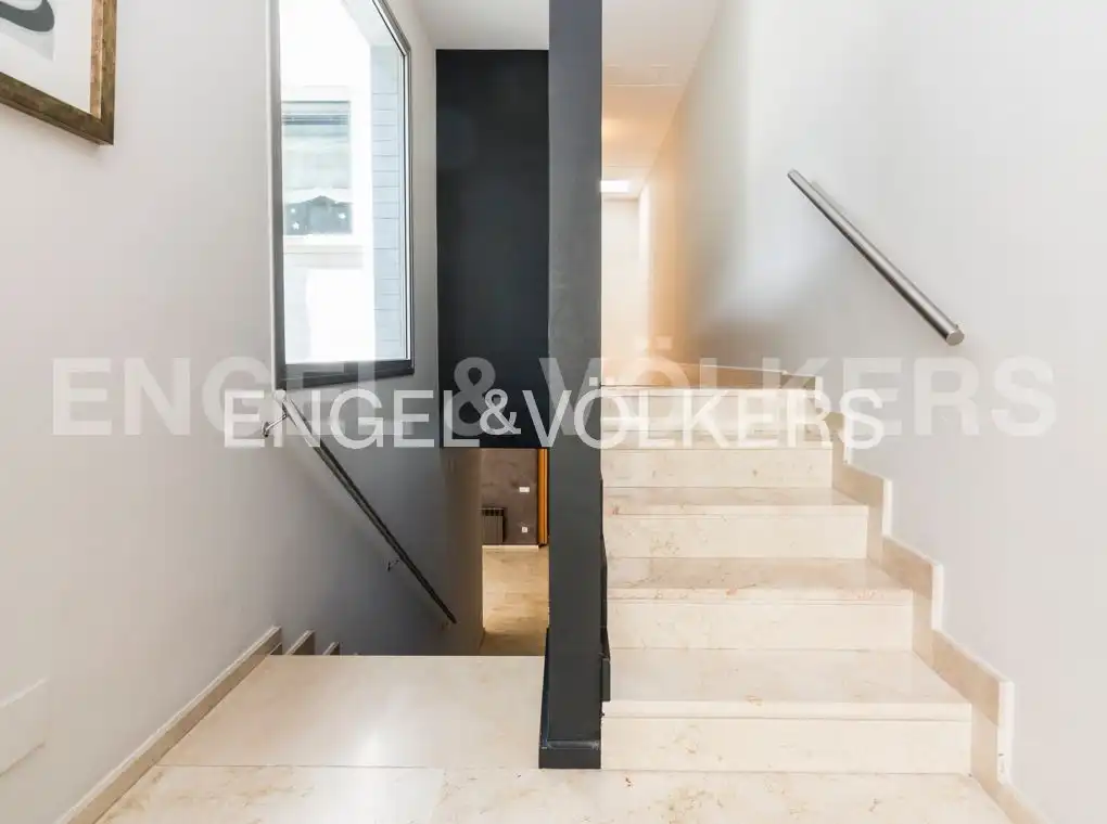 Houses for sale in Barcelona  with Air Conditioner, Heating and Private garden