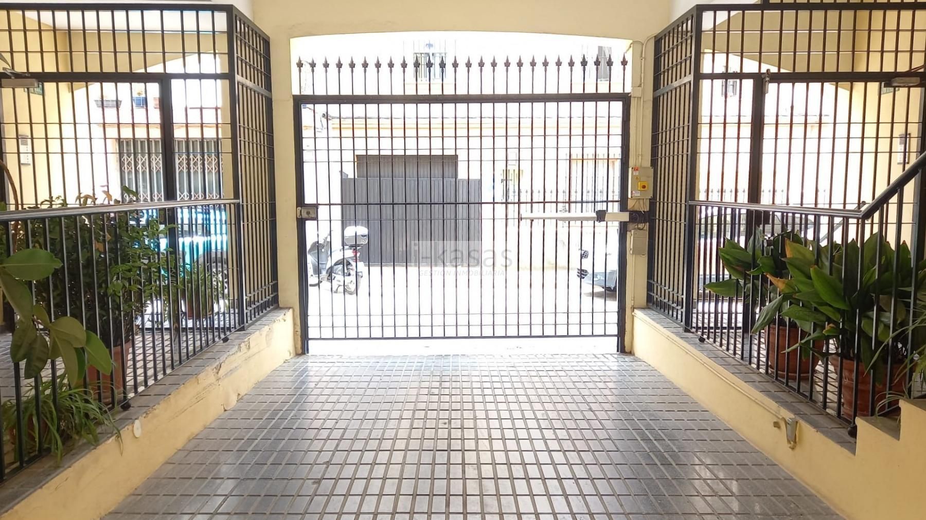 Garage for sale in Jerez de la Frontera