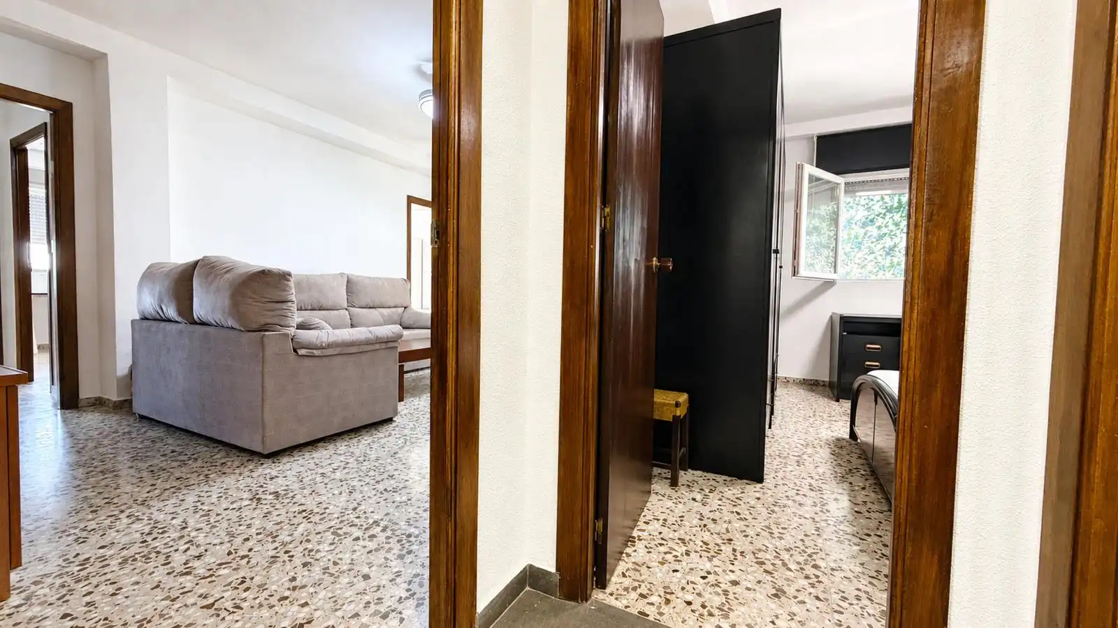 Flat for rent in Calle Carmen Conde, Ciudad Jardín