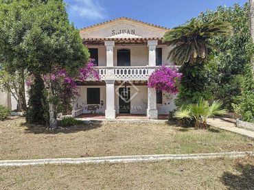 Maison rustique avec balcon à vendre à Sant Lluís - S'Ullestrar - Torret