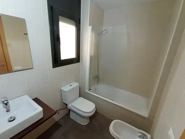 Baño de Piso en venta en Tàrrega con Calefacción
