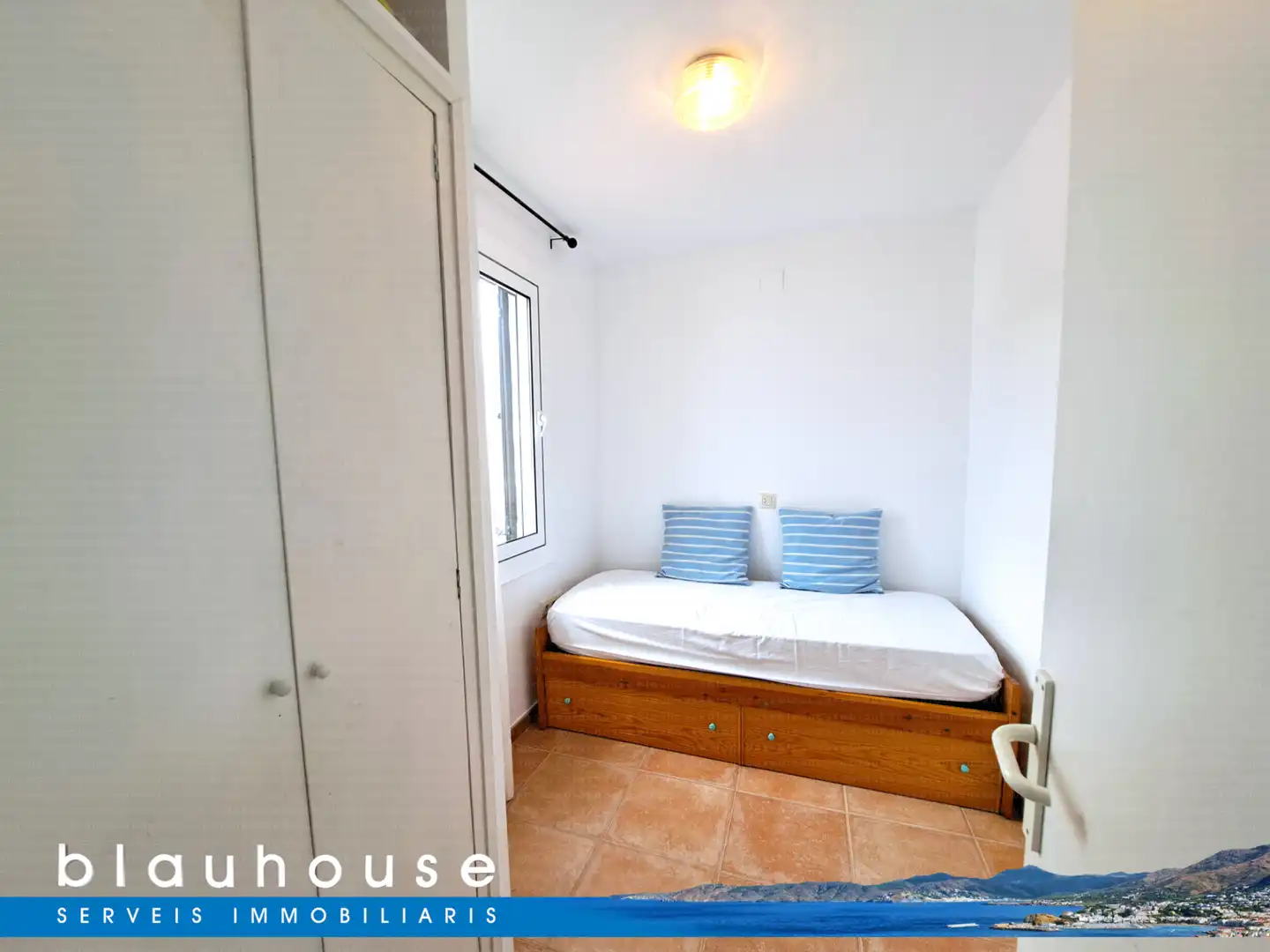 Schlafzimmer von Dachboden zum Verkauf in Llançà mit Klimaanlage, Heizung und Terrasse