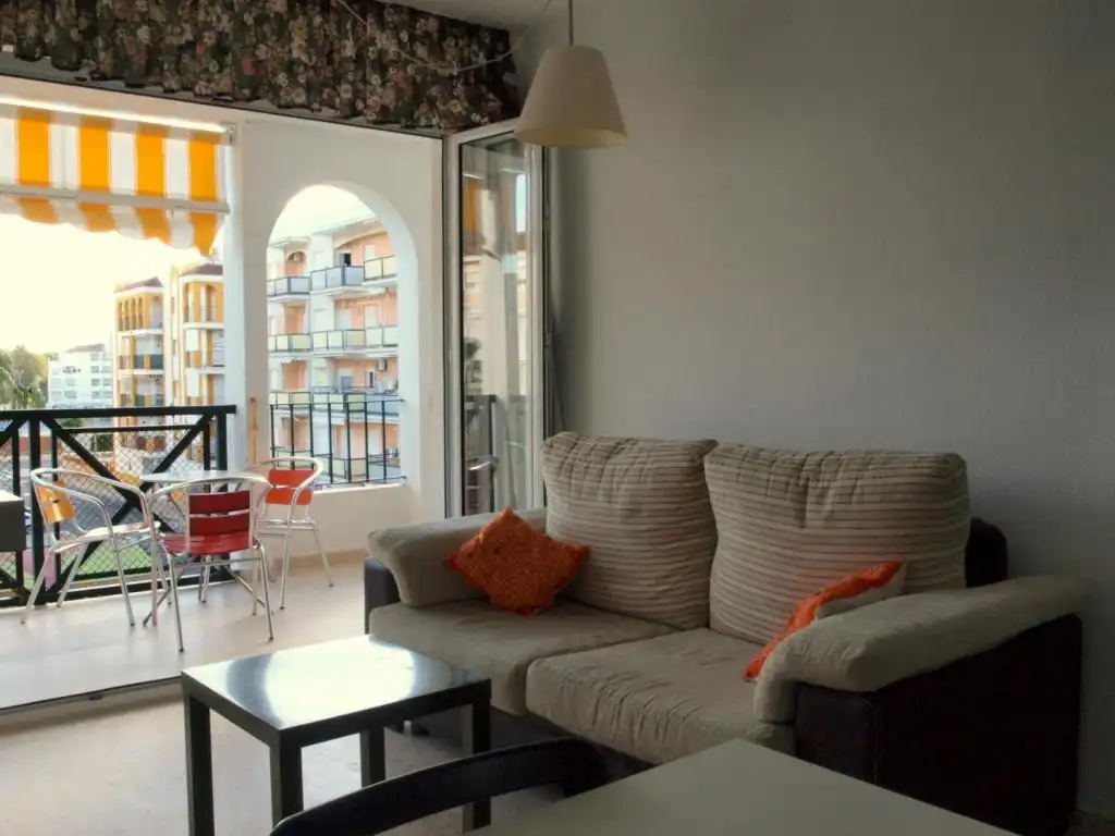 Appartamento con piscina in affitto a El Portil