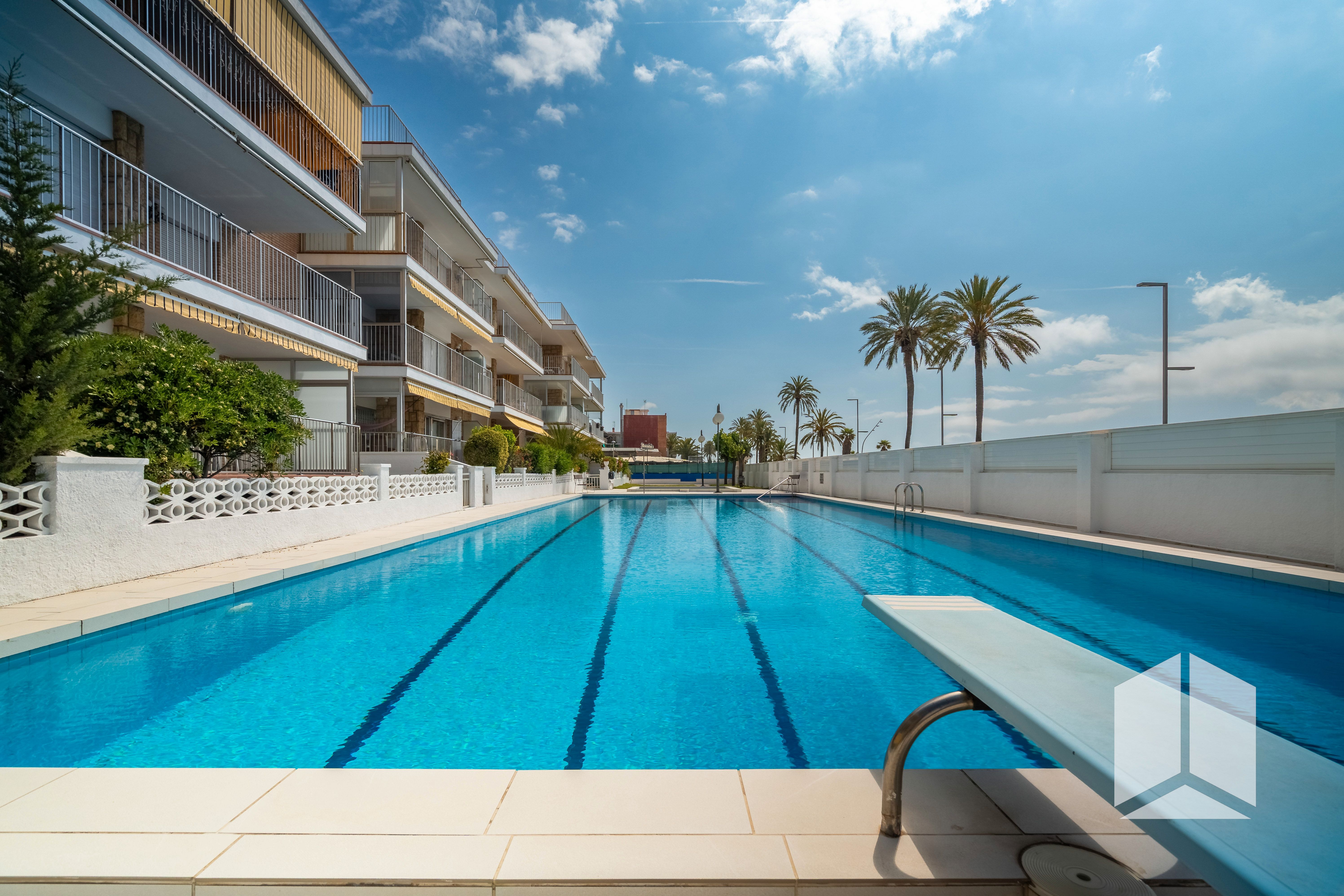 Piscina de Pis en venda en Castelldefels amb Terrassa, Traster i Piscina