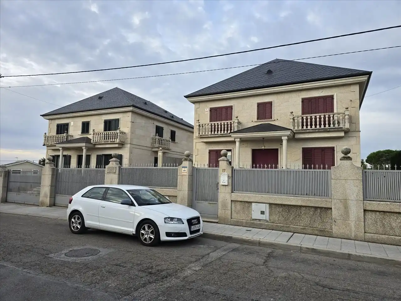 Casa adosada en venta en Los Negrales