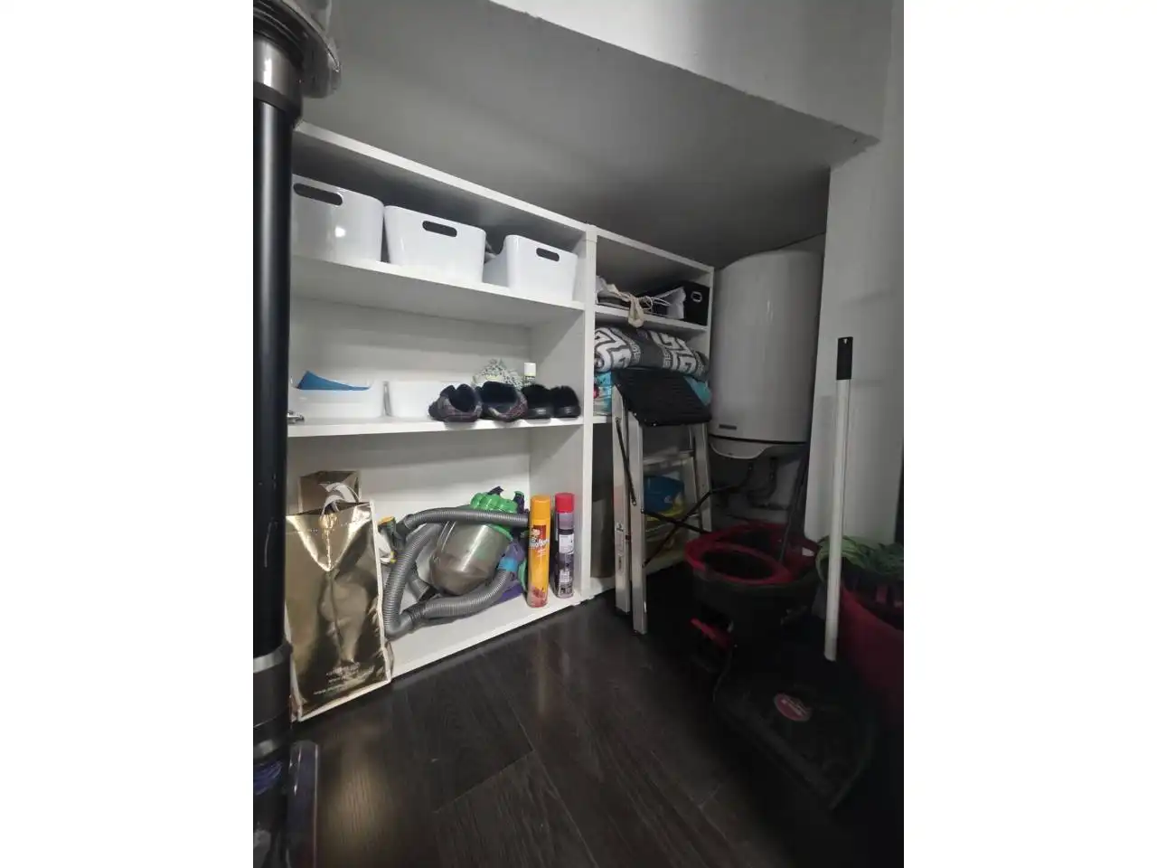 Commercial properties for rent in Manresa  with Air Conditioner and Alarm