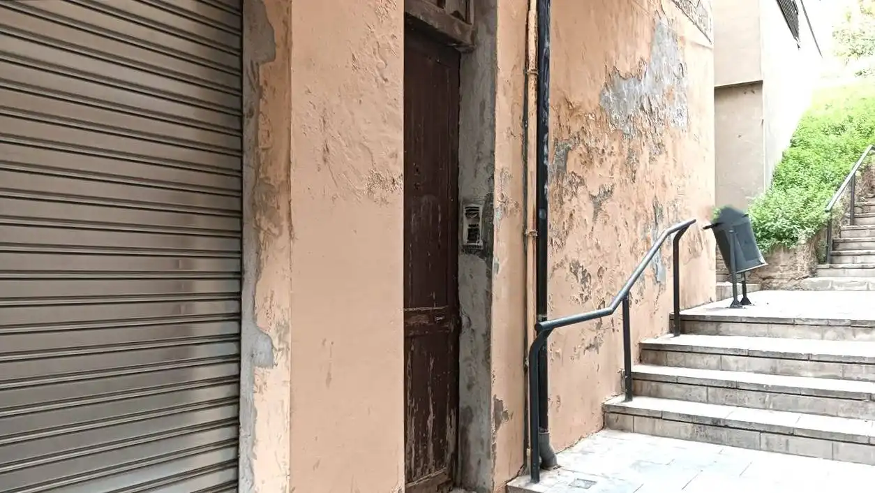 Flat for sale in Calle LAMARCA