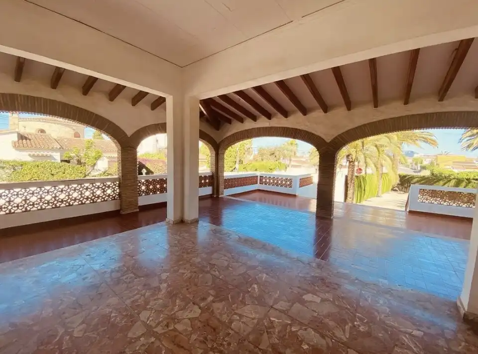 Chalet con jardín en venta en Centro Urbano, imagen 4