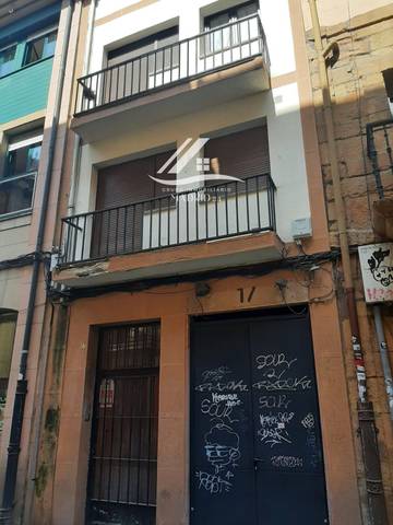 Piso en Venta en Calle Oscura en Santo Domingo - El Campillín
