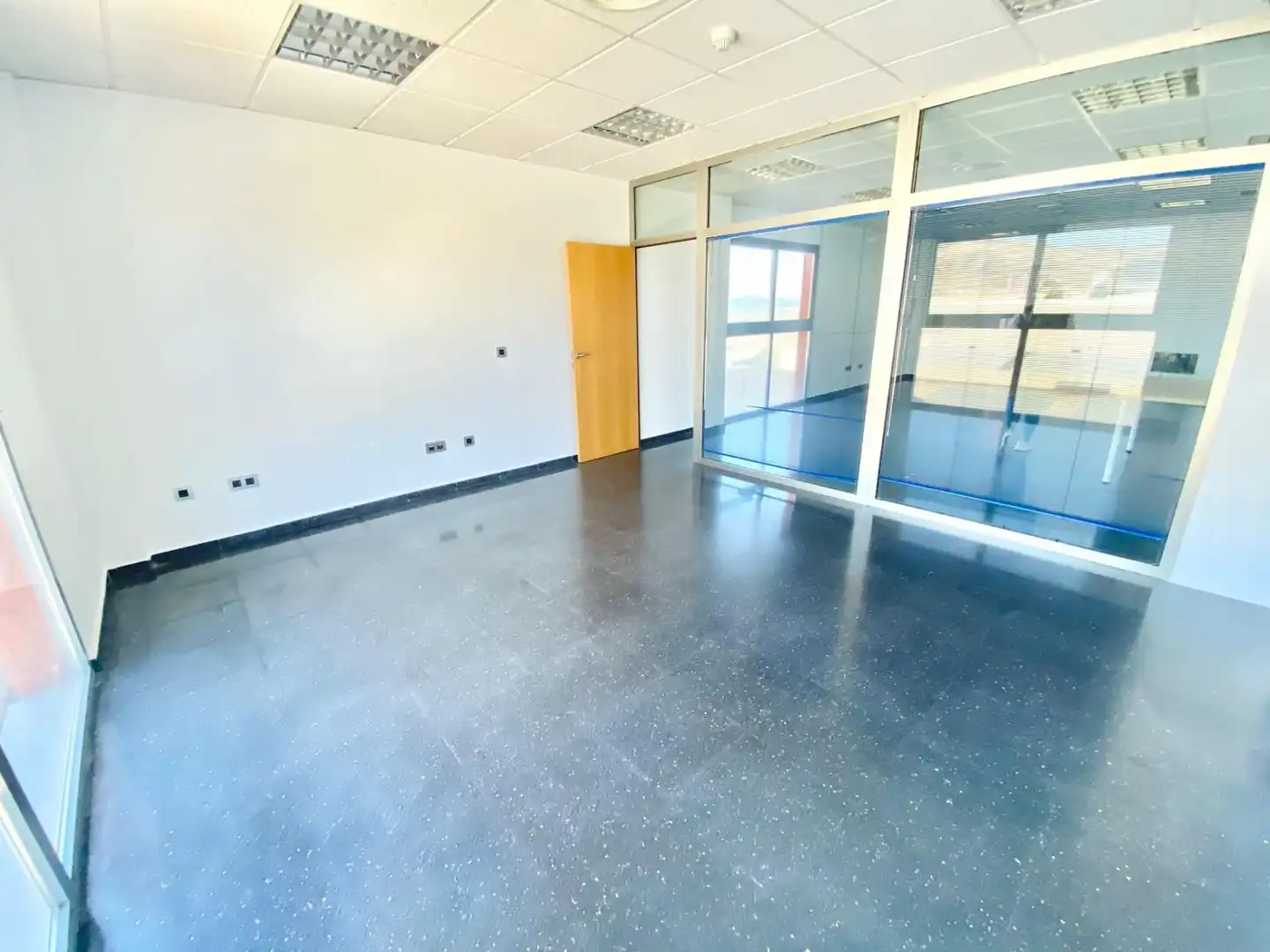 Büro zum Verkauf in Lorca mit Heizung und Terrasse