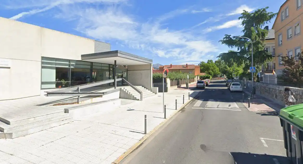 Vista exterior de Garatge en venda en Collado Villalba