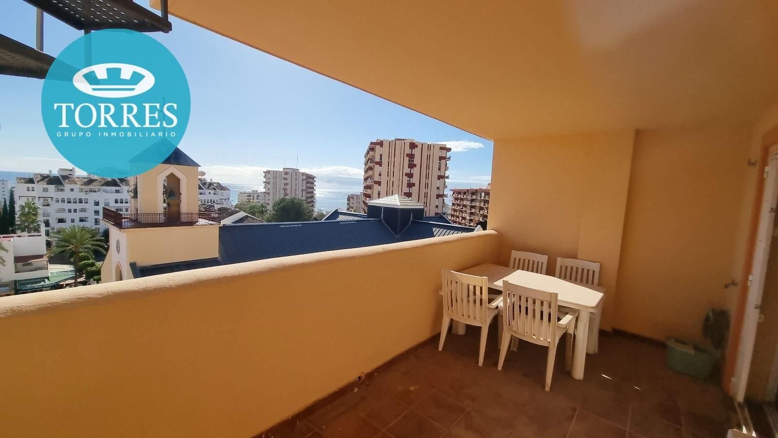 Exterior view of Attic for sale in Benalmádena  with Air Conditioner, Private garden and Parquet flooring