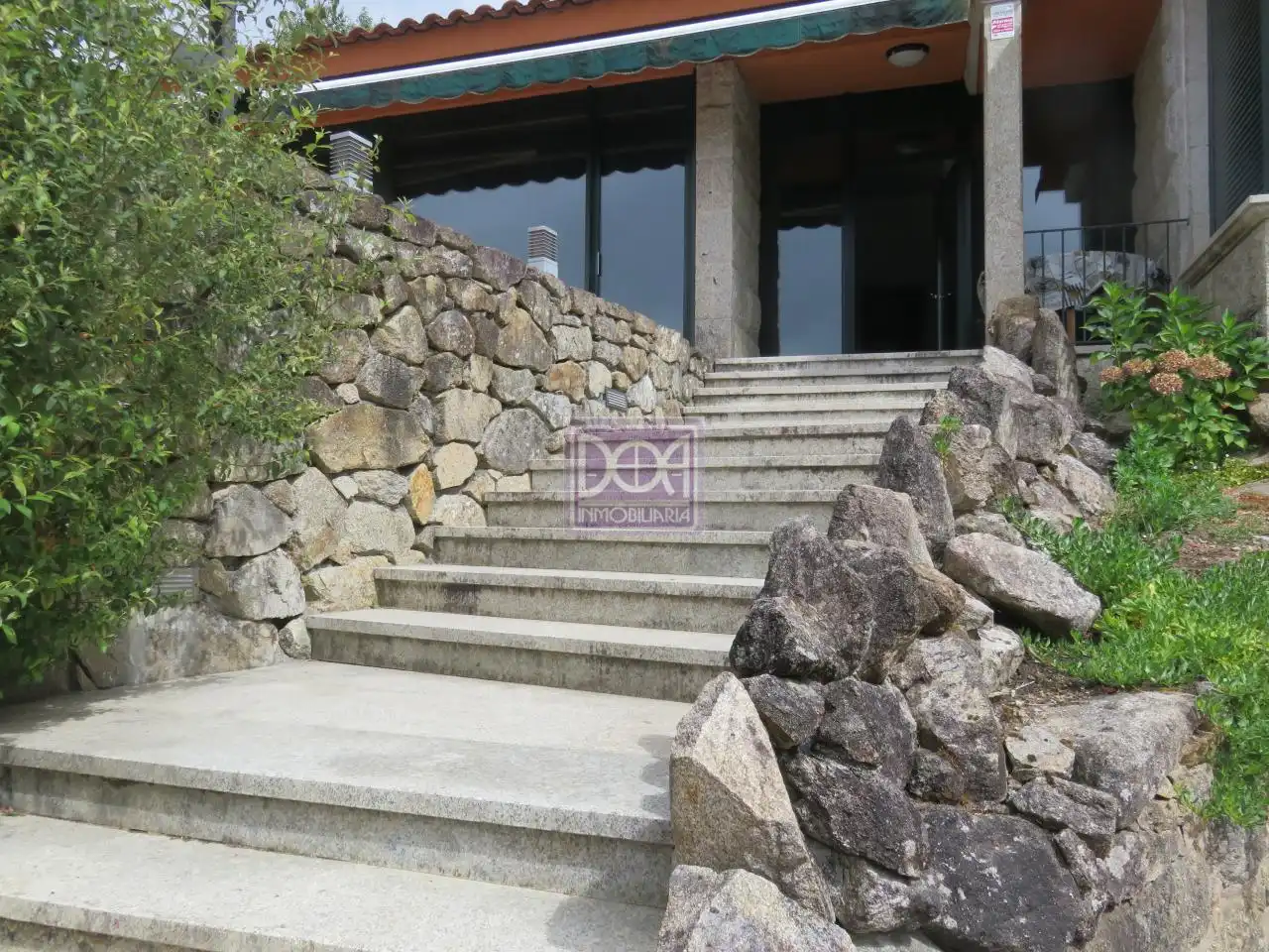 Terrassa de Casa o xalet en venda en Mondariz-Balneario amb Calefacció, Jardí privat i Terrassa