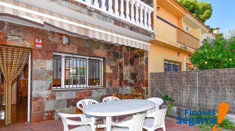 Foto 3 de Casa adosada en venda a Carrer del Teatre, Coma-ruga platja, Tarragona