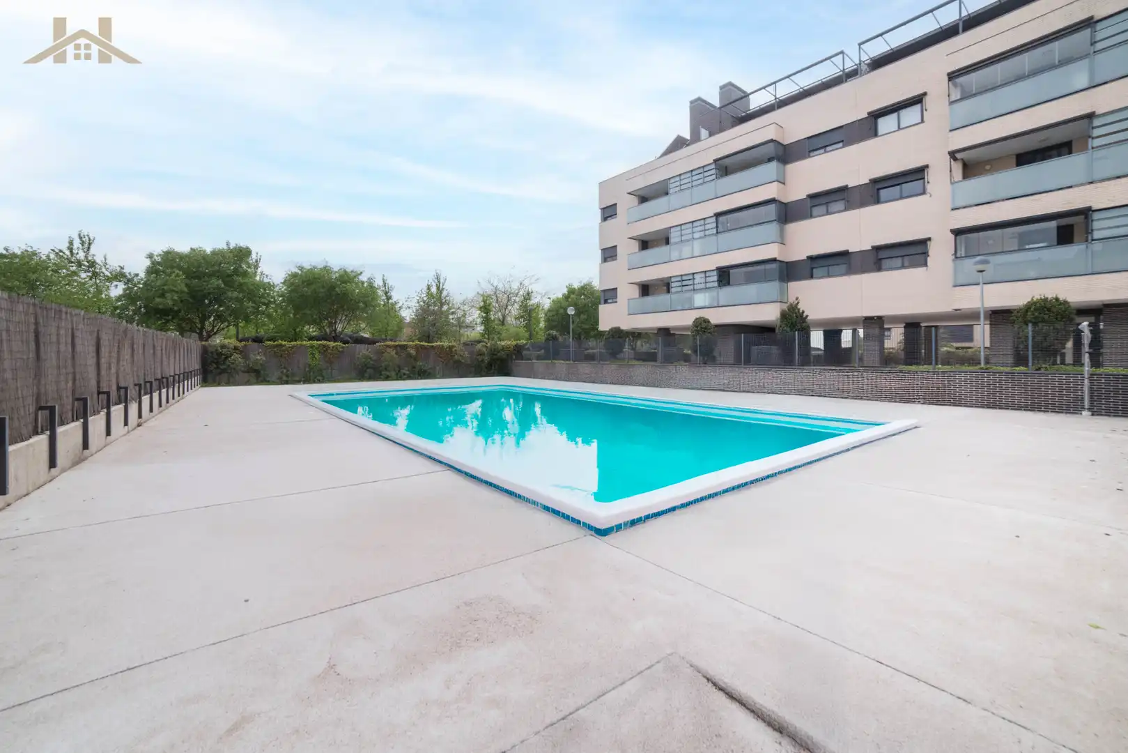 Swimming pool of Attic for sale in Móstoles  with Air Conditioner, Terrace and Storage room