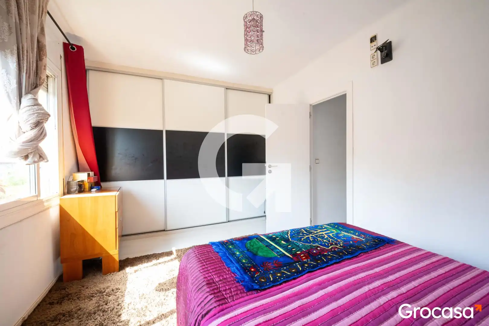 Habitación de Piso en venta en Mataró con Horno, Lavadora y TV