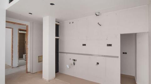 Foto 2 de Piso en venta en Antoni Tàpies, Dosrius poble, Barcelona