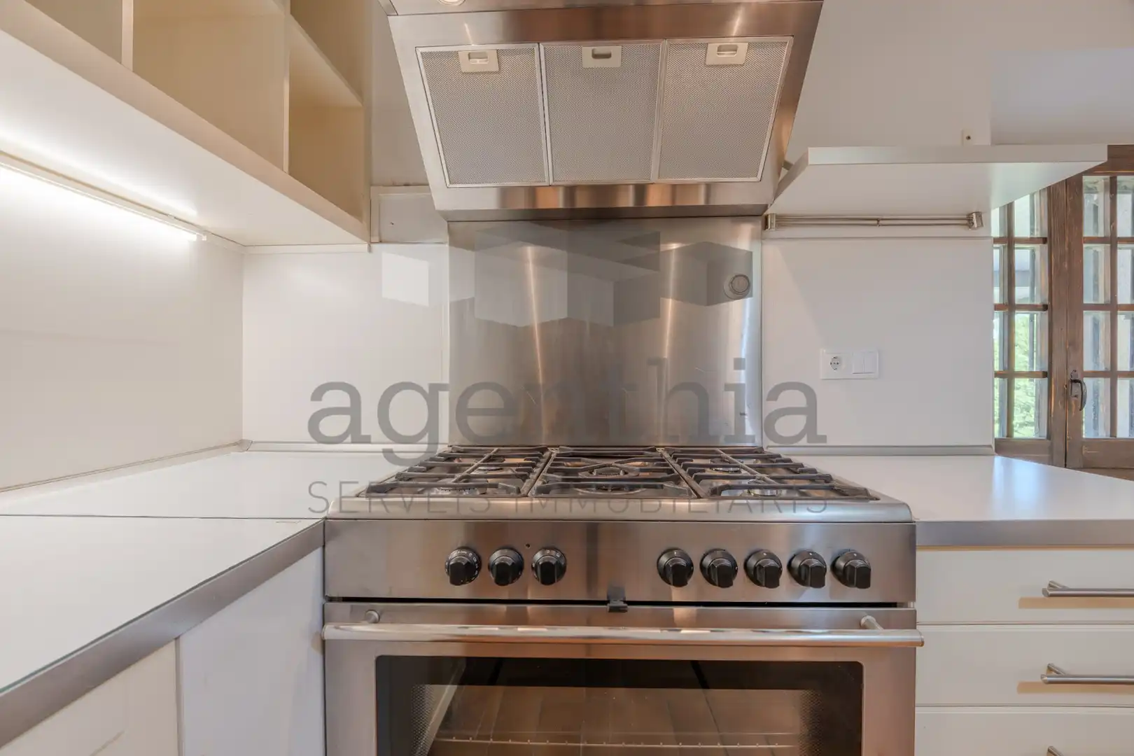 Cuina de Finca rústica en venda en Girona amb Aire condicionat, Calefacció i Terrassa