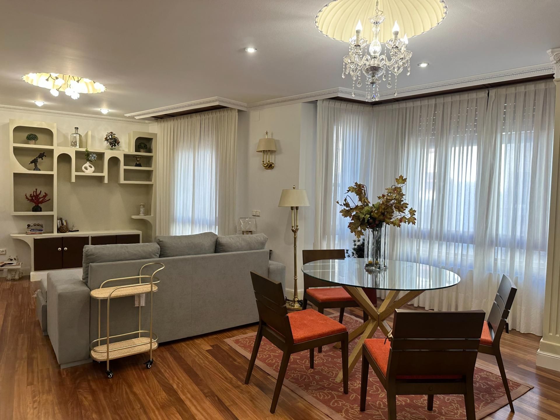 Sala d'estar de Pis en venda en Getxo  amb Calefacció