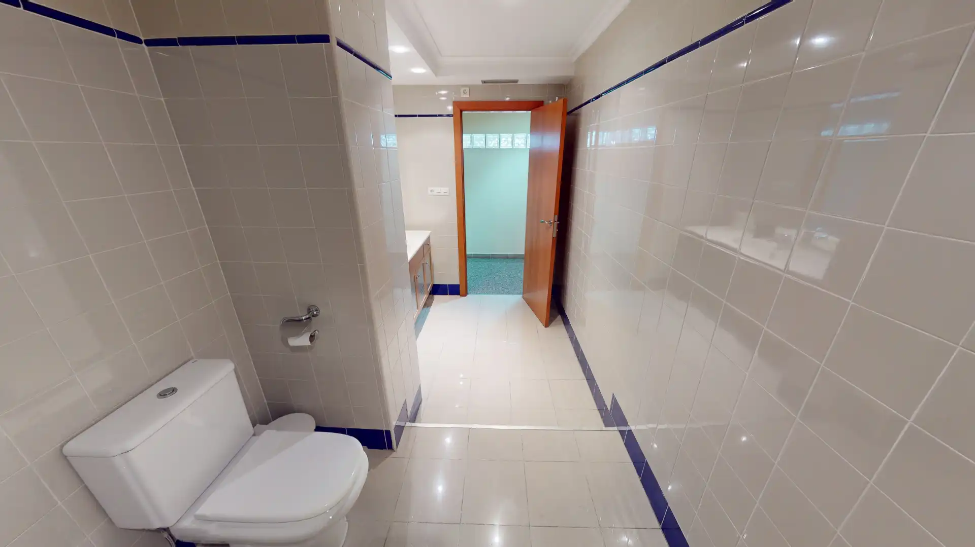 Bathroom of Flat for sale in Elche / Elx  with Air Conditioner and Heating