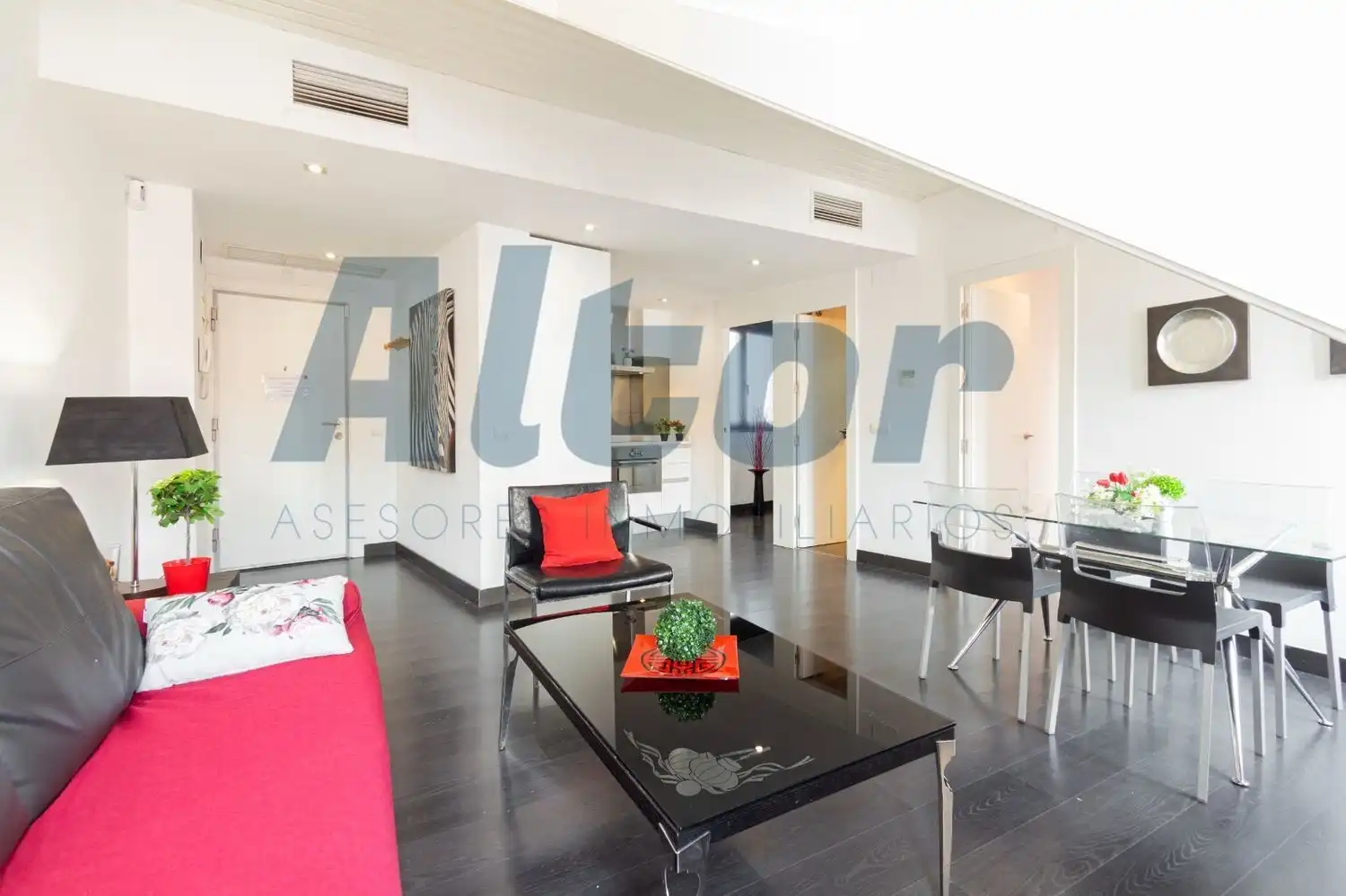 Living room of Attic for rent in Madrid  with Heating, Terrace and Furnished