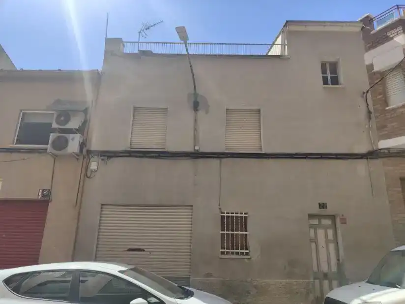 Vista exterior de Pis en venda en  Lleida Capital amb Balcó
