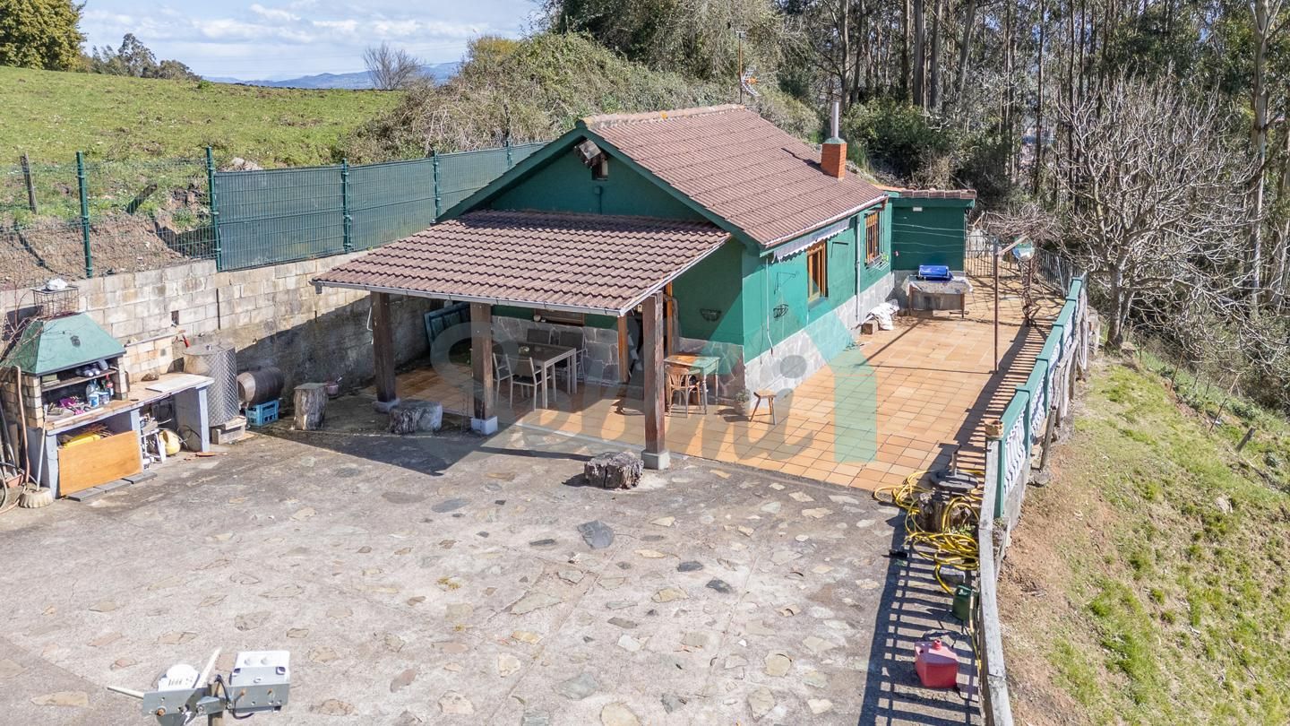 Exterior view of House or chalet for sale in Oviedo   with Private garden, Terrace and Storage room