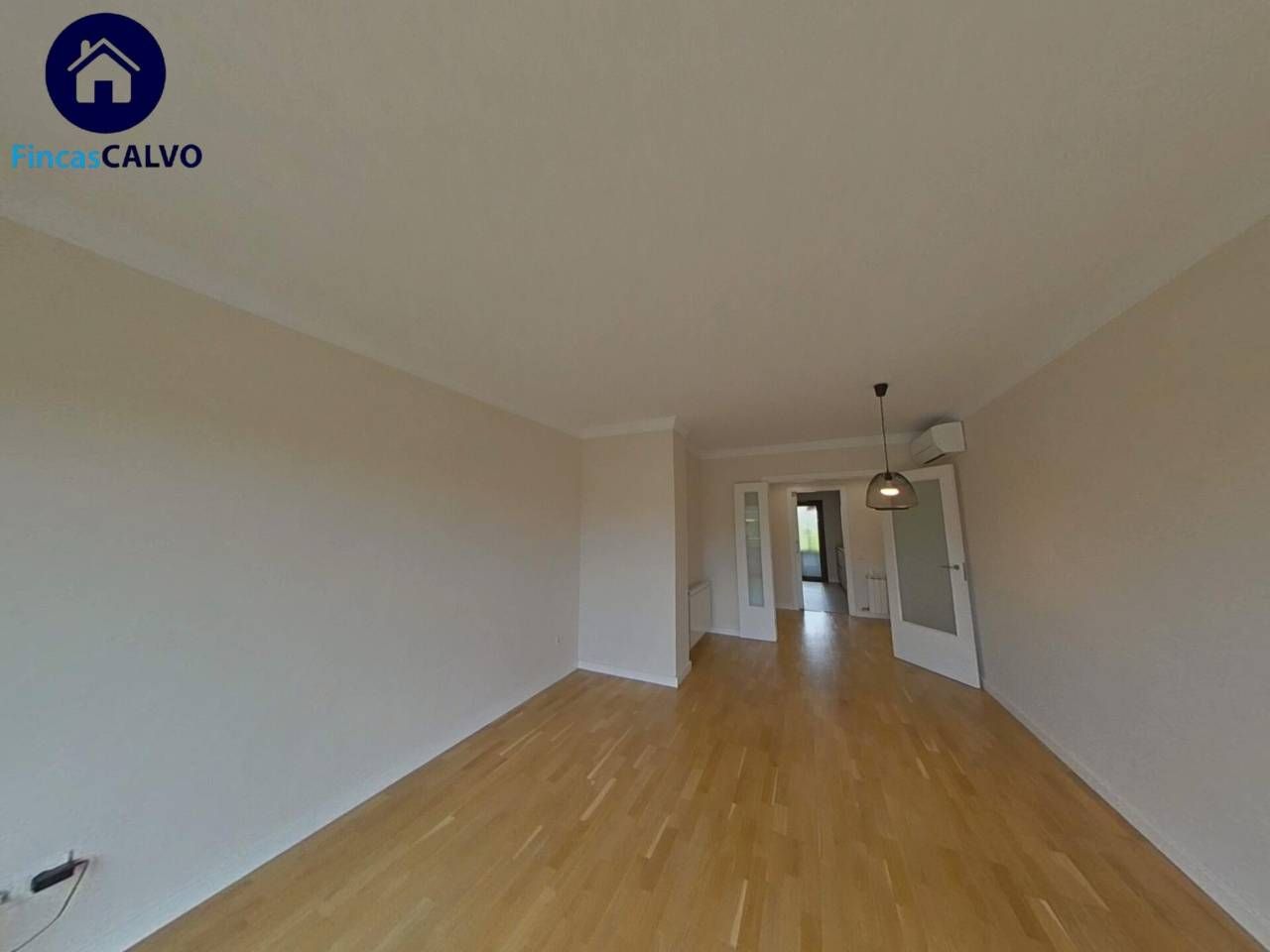 Sala d'estar de Àtic en venda en Sant Cugat del Vallès amb Aire condicionat, Calefacció i Parquet