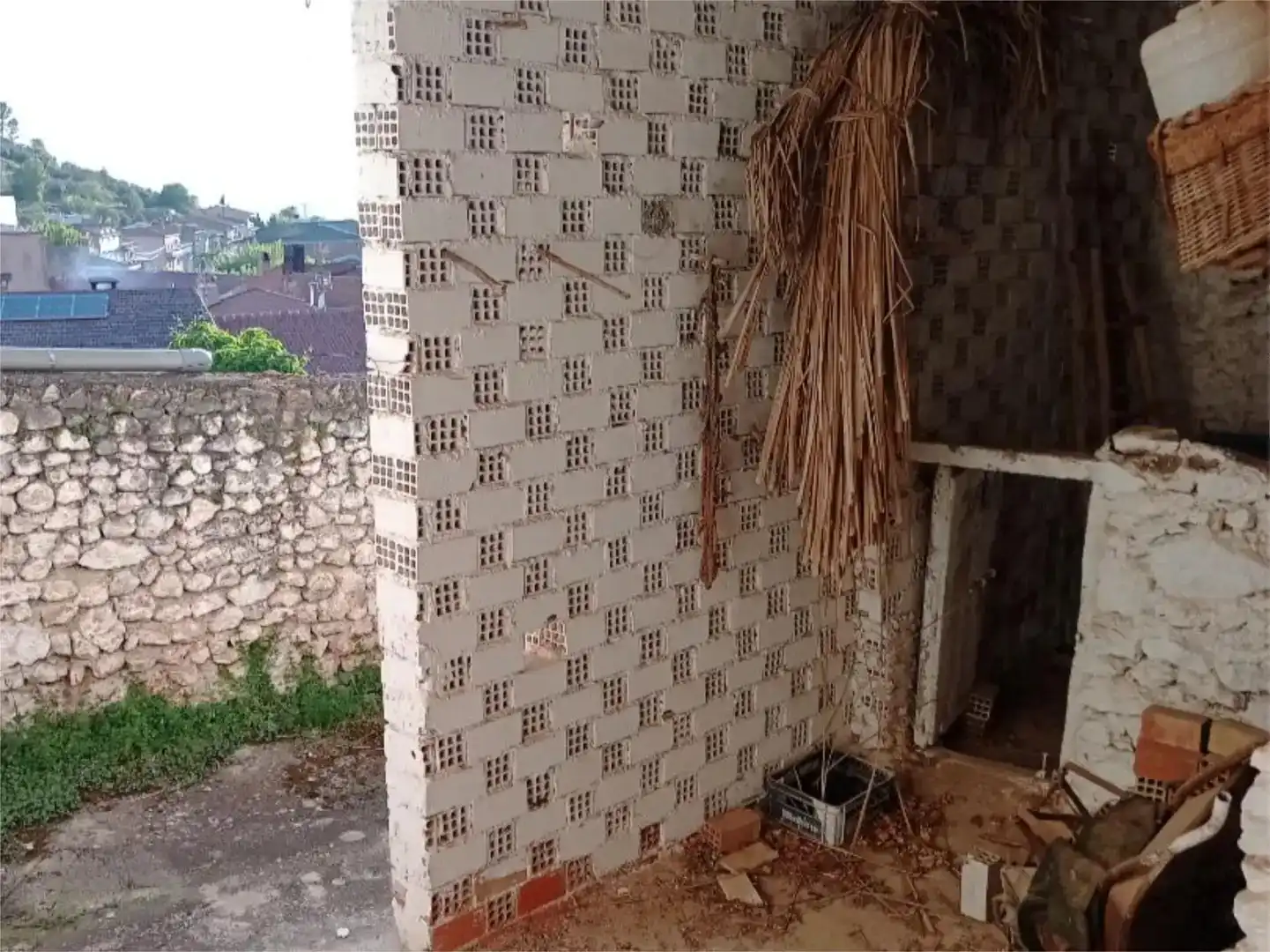 Casa adosada en venda en Benatae