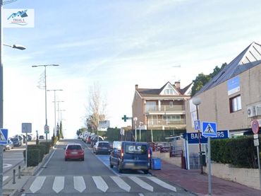 Local comercial en venda a Avenida ATENAS 75