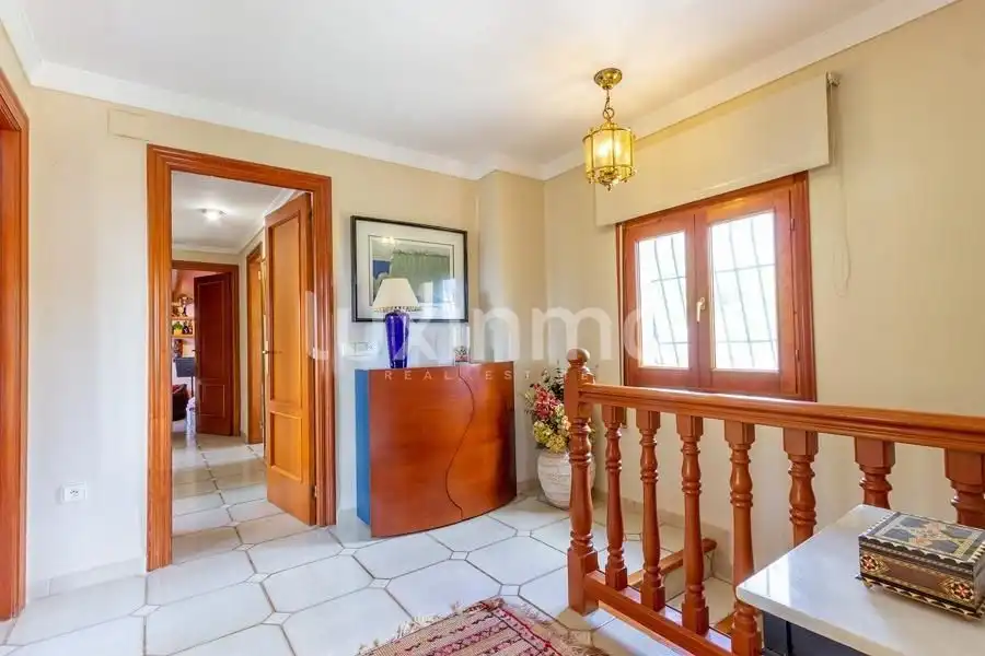 Haus oder Chalet zum Verkauf in Finestrat mit Terrasse, Abstellraum und Schwimmbad