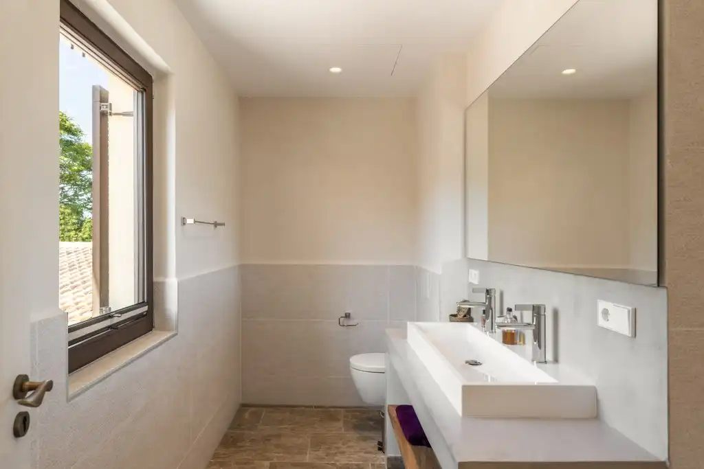 Baño de Finca rústica en venta en Sineu con Aire acondicionado, Calefacción y Jardín privado