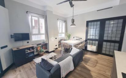 Living room of Flat for sale in  Madrid Capital  with Air Conditioner and Heating